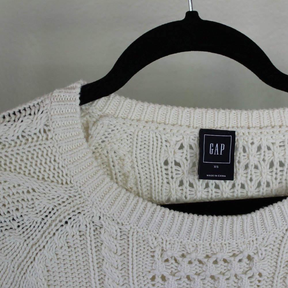 GAP Cable Knit Sweater
